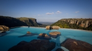 Panorama Chalets Infinity Pool and Gorge